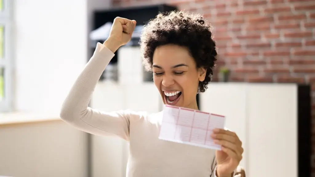“Een slag van het lot”: ze valideert haar ticket van 10 euro en wint een miljoen euro bij EuroMillions